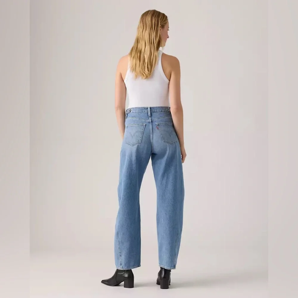 Levi’s Cinch Barrel Jeans - Picture 4 of 7